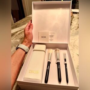 Dior Backstage hard-sided Brush Case and 3 piece brush set. GWP. NEW/BOX SEALED
